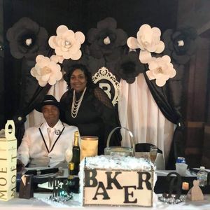 Meet your Posher, Beverly